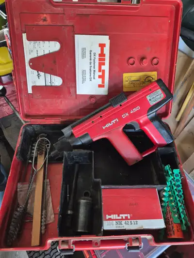 In Very Good Condition - Hilti Ramset DX 450 with case