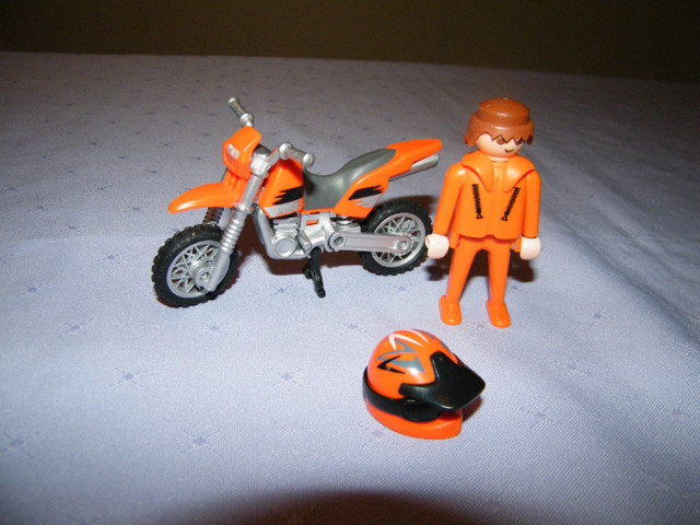 Playmobil motocross orange dans Jouets et jeux  à Laval/Rive Nord - Image 2