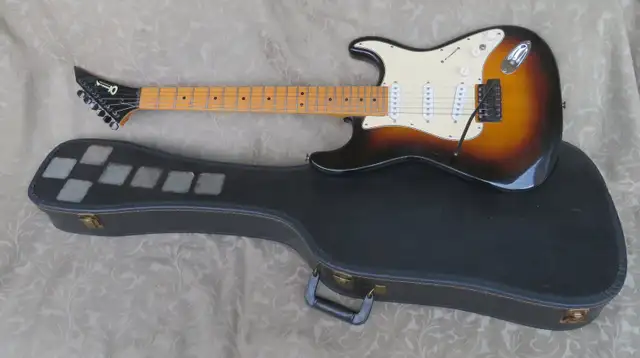 1986 CHARVEL JACKSON BROWN  IVORY 1A3S TREMOLO ELECTRIC GUITAR in Guitars in City of Toronto - Image 2