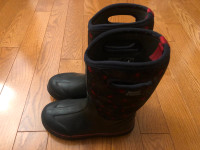 Bogs size 4 black with spider pattern