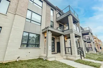 Off Campus Student Housing - Milton