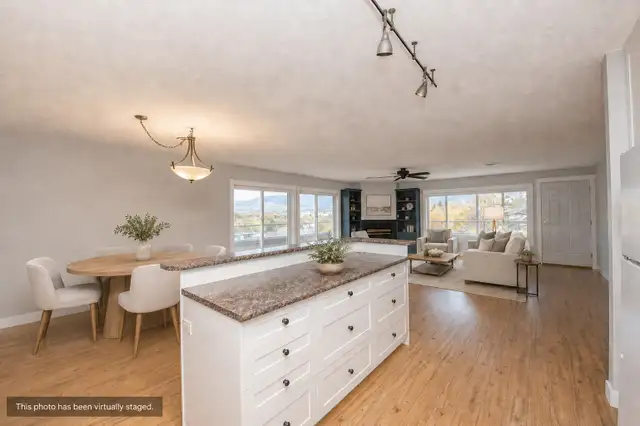 Great 3 bed 2 bath Condo in Vernon
