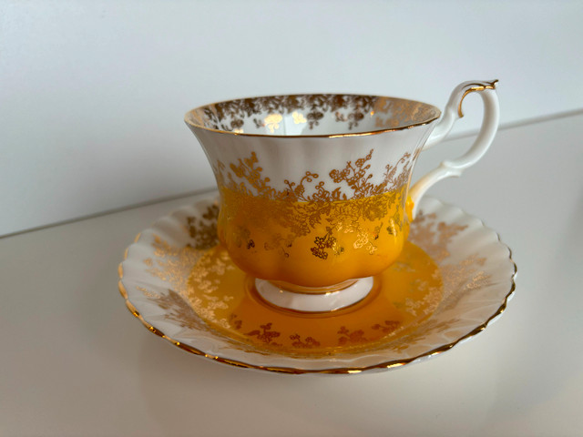 Royal Albert Tea Cup in Arts & Collectibles in Bedford