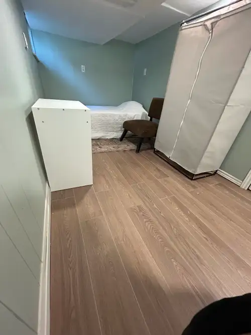 Basement Room for Rent – Dufferin & Eglinton $750/monthm Cozy and private basement room mom availabl...