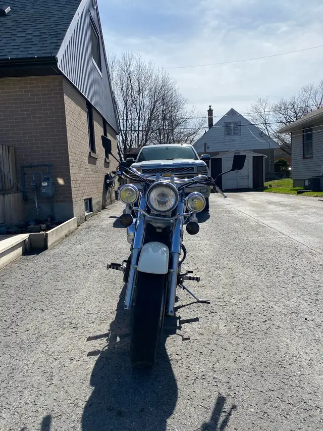 Honda Shadow 750 in Street, Cruisers & Choppers in Napanee - Image 3