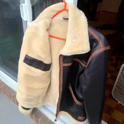 Manteau Leon Kennedy , View more