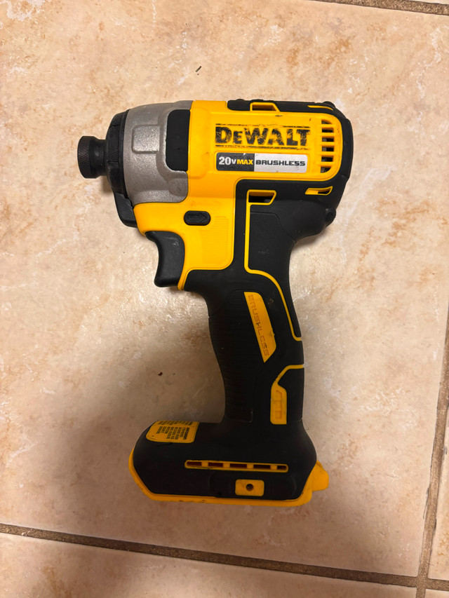 NEW, As New DEWALT TOOLS, BATTERIES and CHARGERS in Power Tools in Barrie - Image 4