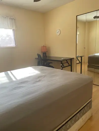 upper level available immediately! Peaceful neighborhood , convenient location . Close to Lougheed s...