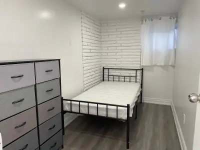Hello everyone! One private room is available for girls at basement unit starting from October 1. Th...