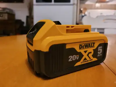 DeWalt 5AH Battery + Bonus DeWalt LED Worklight, View more