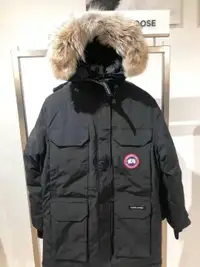 Brand new Canada Goose Expedition size S women’s jacket size S