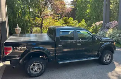 2010 F150 Lariat 5.4L V8 310hp Triton - Ford Lift Kit 216,000K Experience the perfect combination of...