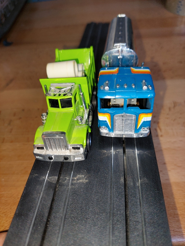 Slot cars Tyco USA 1 Trucking lot in Hobbies & Crafts in Kawartha Lakes - Image 3