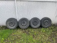(Kumho 195/65 R15 91T)4 pneu d’été sur rims