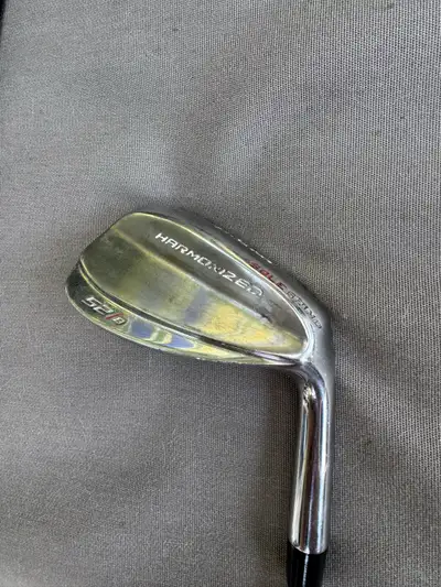 Wilson Harmonized 52 degree wedge, View more