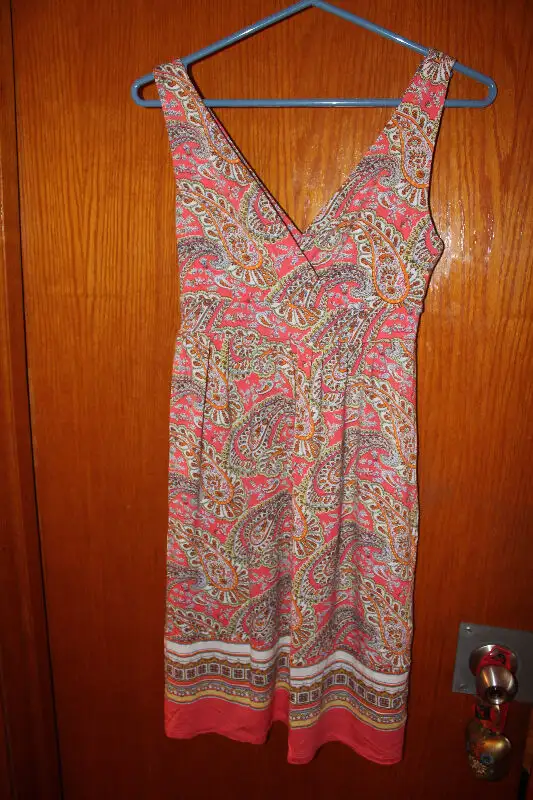 size 12/14 or  XS  5 piece lot Old Navy dresses in Kids & Youth in Oshawa / Durham Region - Image 5