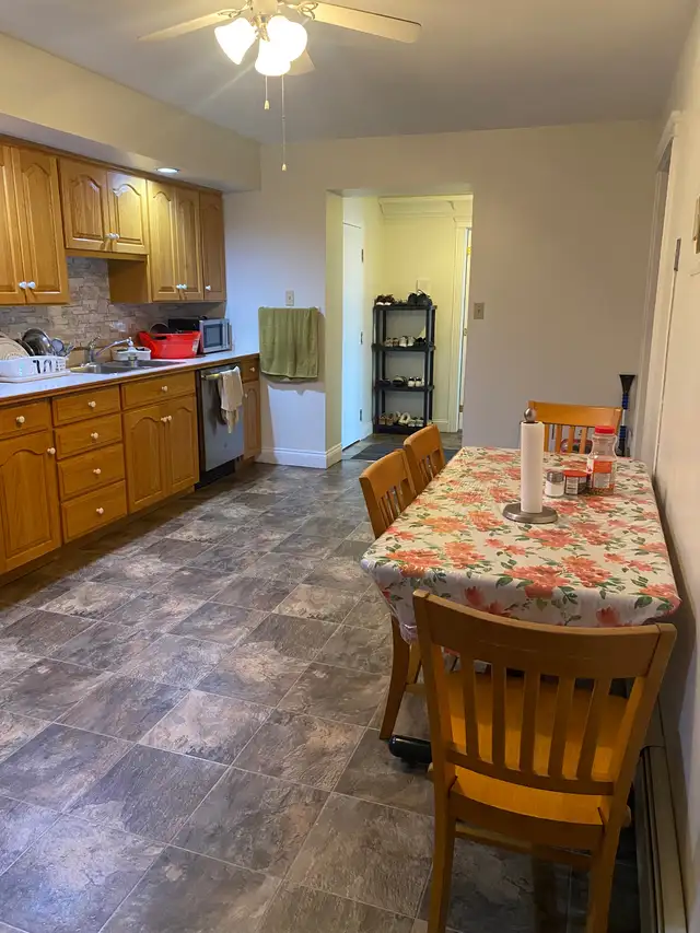 Downtown Spacious Three Bedroom Condominium in Long Term Rentals in Charlottetown - Image 3