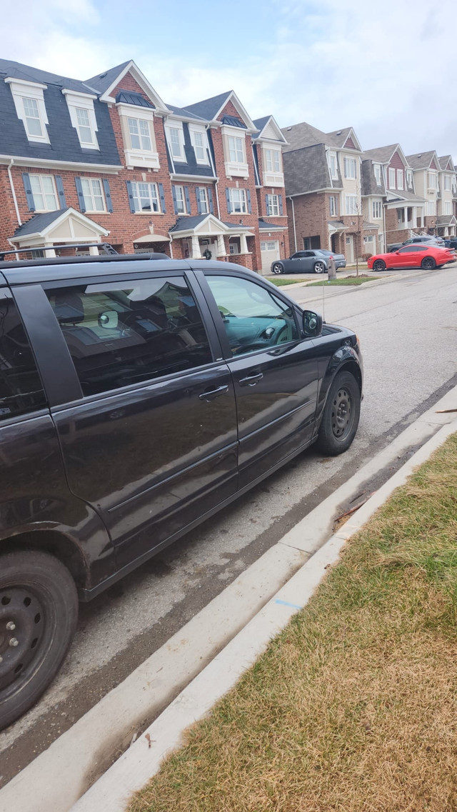 2013 Dodger Grand Caravan for sale  in Cars & Trucks in Mississauga / Peel Region - Image 2