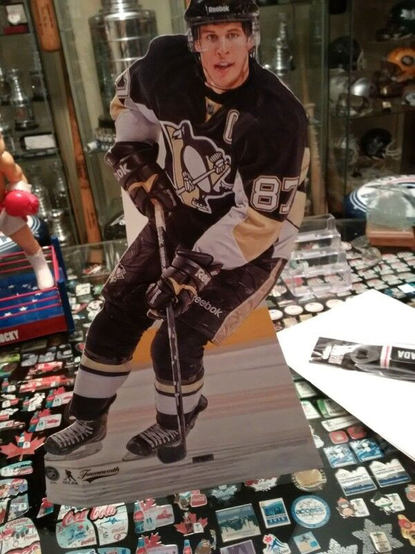Crosby Framed Piece of the Net GU  Print COA or Vlad Bobblehead in Arts & Collectibles in City of Toronto - Image 3
