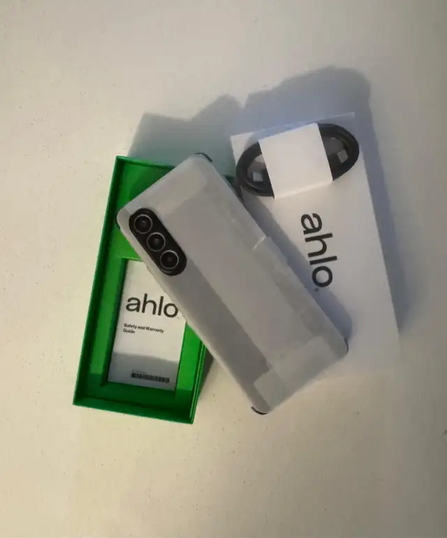 Brand new cellphone for sale in Cell Phones in Delta/Surrey/Langley - Image 2