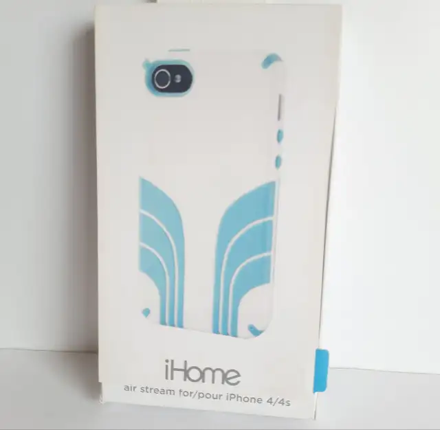 iHome Air Stream Case for iPhone 4/4s - White/Blue in Cell Phone Accessories in Burnaby/New Westminster - Image 2