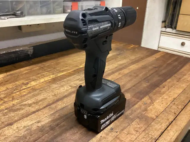 MAKITA 18v COMPACT BR. 2-SP. 1/2” HAMMER DRILL / 4.0 AH BATTERY in Power Tools in Barrie - Image 9