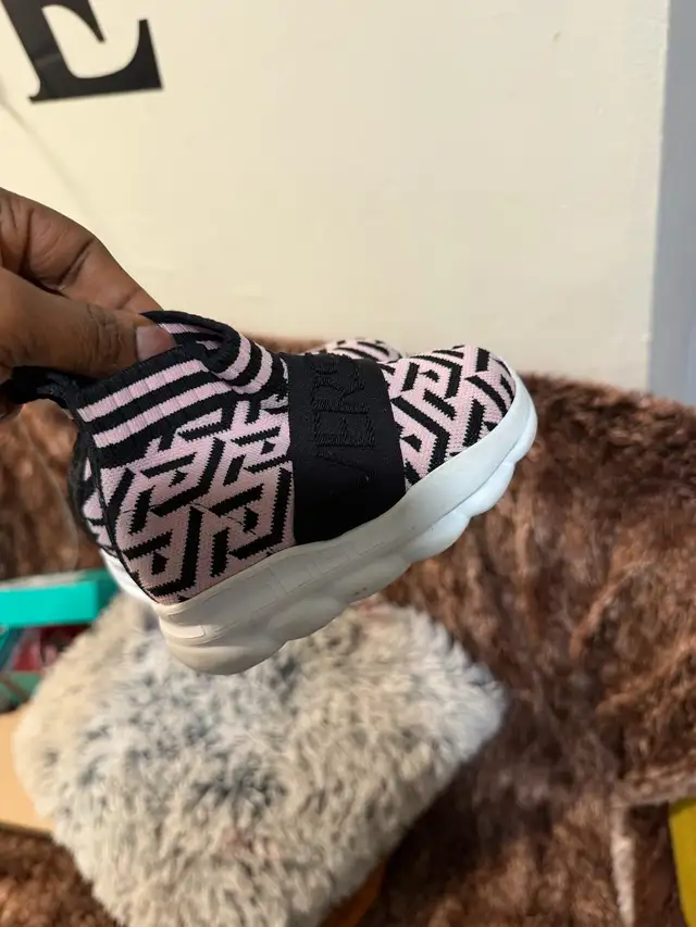Versace Toddler Shoe in Clothing - 6-9 Months in City of Toronto - Image 5