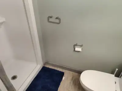 1. 1 bedroom in a 2bed 1bath apartment 2. In-suite washer, but no dryer. Additionally, washer and dr...