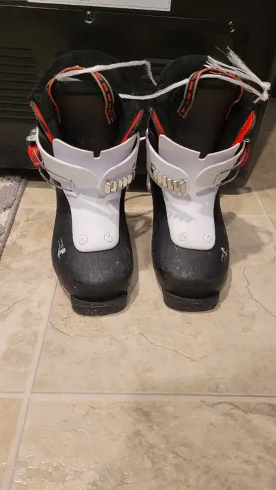 Kids ski boots 18.5, View more