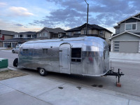 1955 Airstream 22’ FLYING CLOUD 