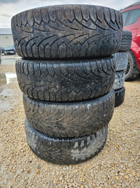 Selling 215/65R15 Winter tires with steel Rims 204-4306514 