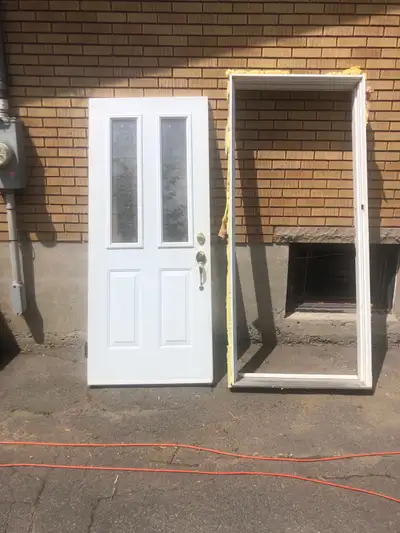 porte extérieur usagée , View more