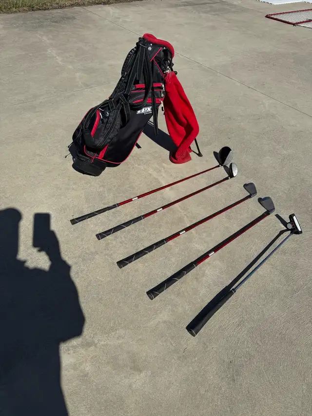 Junior Golf Club Set in Golf in Trenton - Image 6