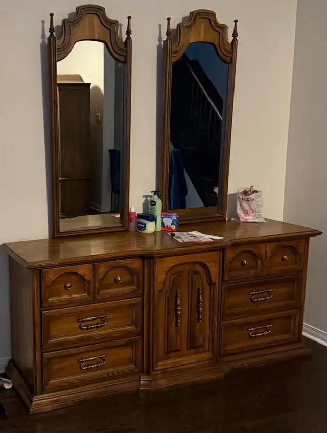 dressing table 