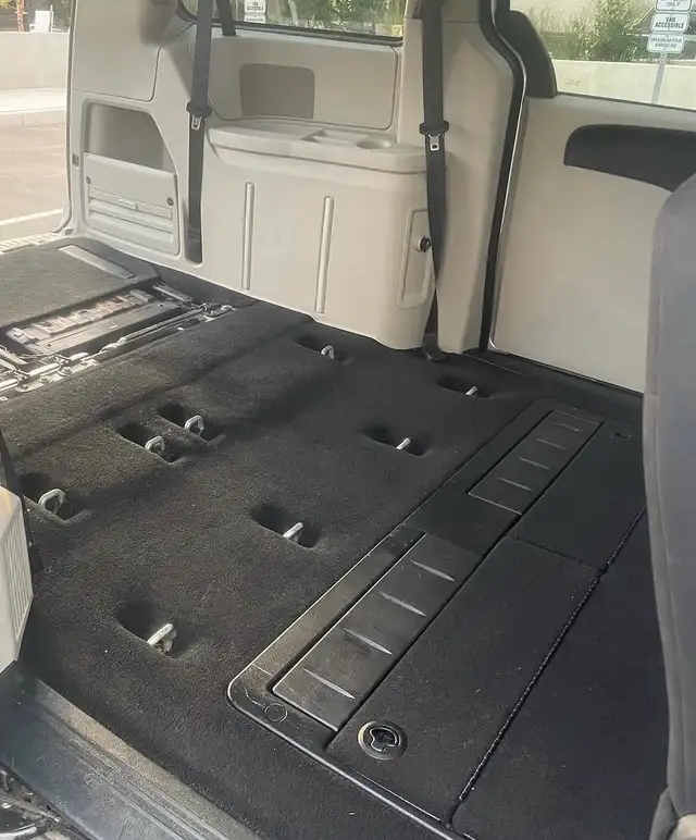 RUST PROOFED Caravan w/Backup Camera!!!!553399117960990729