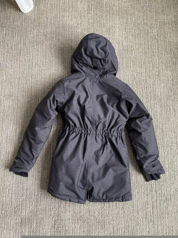 Girls Columbia Winter Jacket Size Med (10-12) in Kids & Youth in Medicine Hat - Image 4
