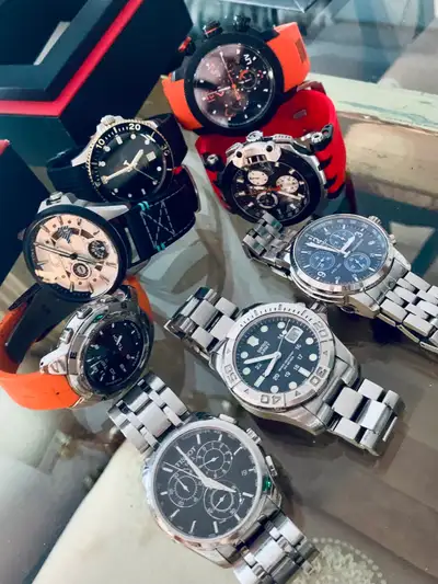 COLLECTION  DE MONTRES HAUTE GAMME – 8 PREMIUM TIMEPIECES, View more