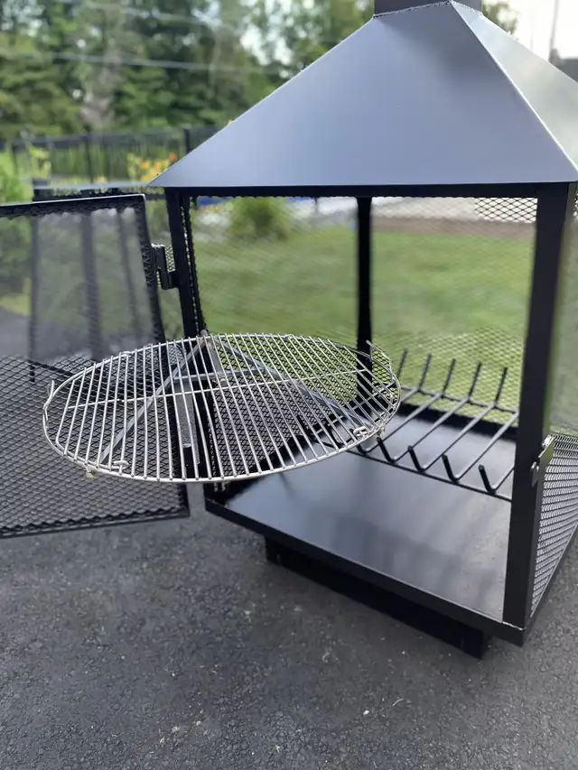 Foyer extérieur  in Fireplace & Firewood in Lanaudière - Image 6