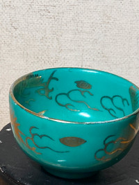 Chinese Porcelain Antique Green Gold  Color Dragon Tea Cup