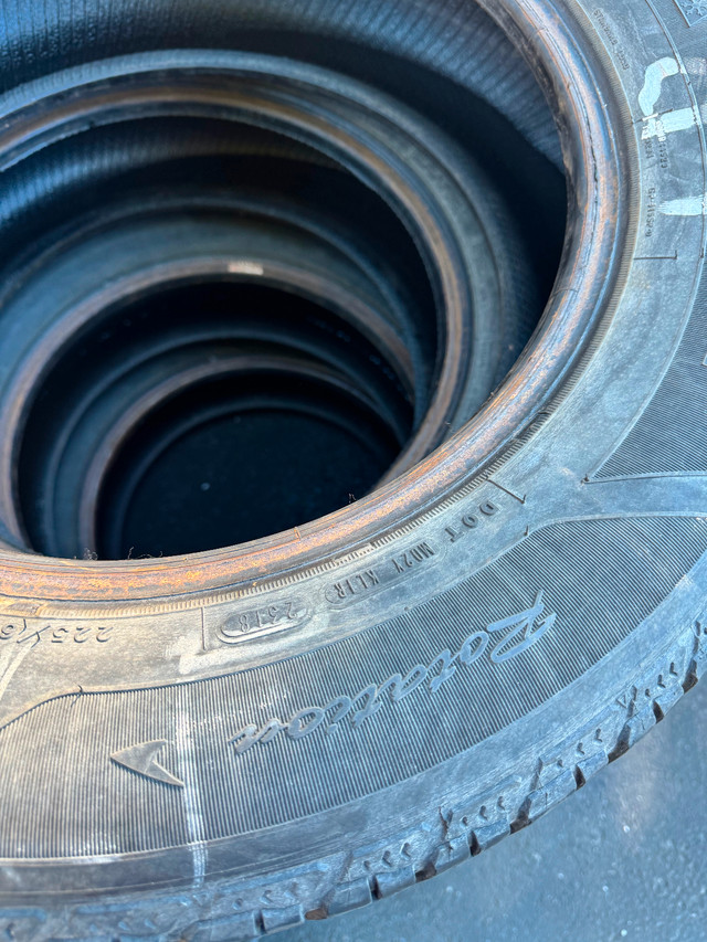 Goodyear Winter tire 225/65/R17 in Tires & Rims in Gatineau - Image 2