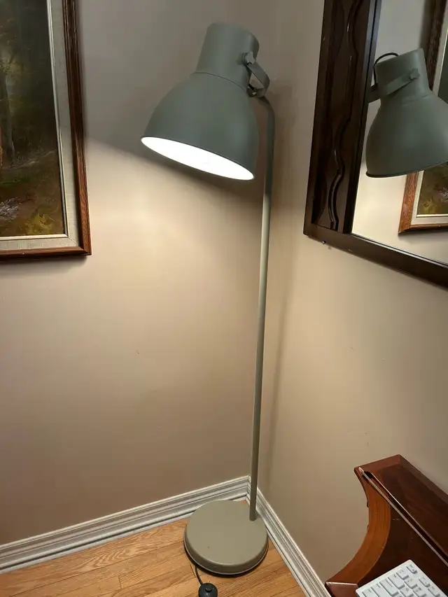 IKEA floor lamp  in Indoor Lighting & Fans in Markham / York Region - Image 2