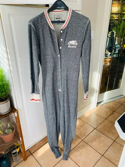 Roots Unisex Cabin Onesies Adult Large, View more