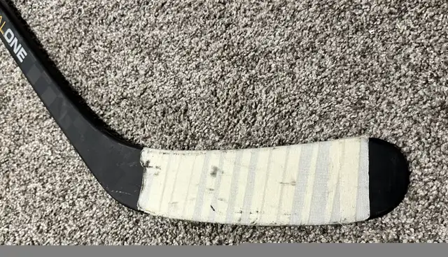 Phil Kessel Toronto Maple Leafs Game Used Stick in Arts & Collectibles in Mississauga / Peel Region - Image 4