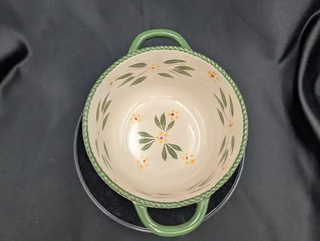 Temp-tations Old World Green Bowl with Lid-It in Home Décor & Accents in Calgary - Image 7