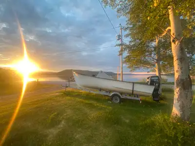 2019 Outboard Evinrude 21 ft fibreglass boat, good seaworthy boat. Equipped with new 150 hp Evinrude...