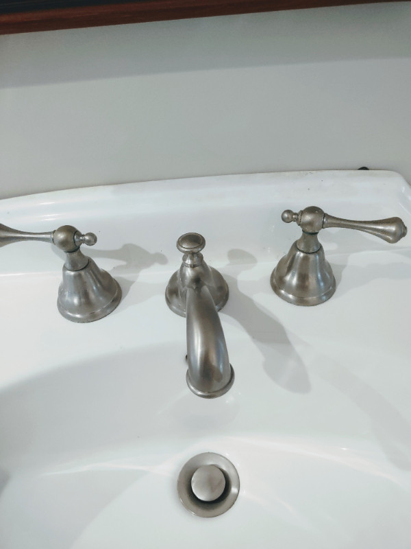 Sink Vanity - Pedestal in Plumbing, Sinks, Toilets & Showers in Oakville / Halton Region - Image 3