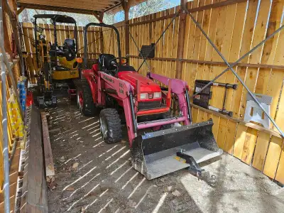 Tracteur japonais Mahindra (fabriqué 100% par Mitsubishi) Modèle 2015HST 1415 heures 2004-2008 Trans...