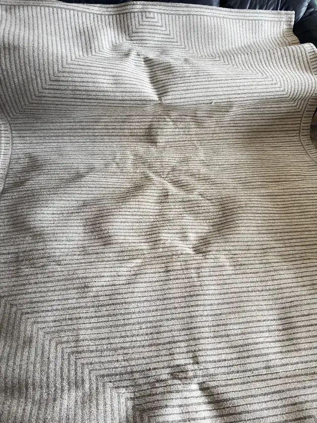 Mineral Spring Rug in Rugs, Carpets & Runners in Ottawa - Image 3