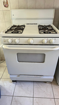 Gas stove - bottom drawer oven