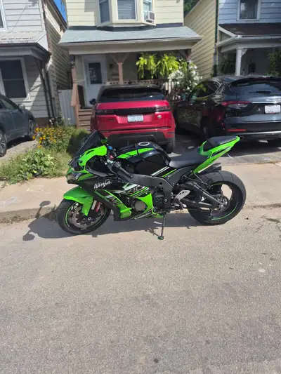 Bike, is it mint condition very low kilometers price is completely firm.